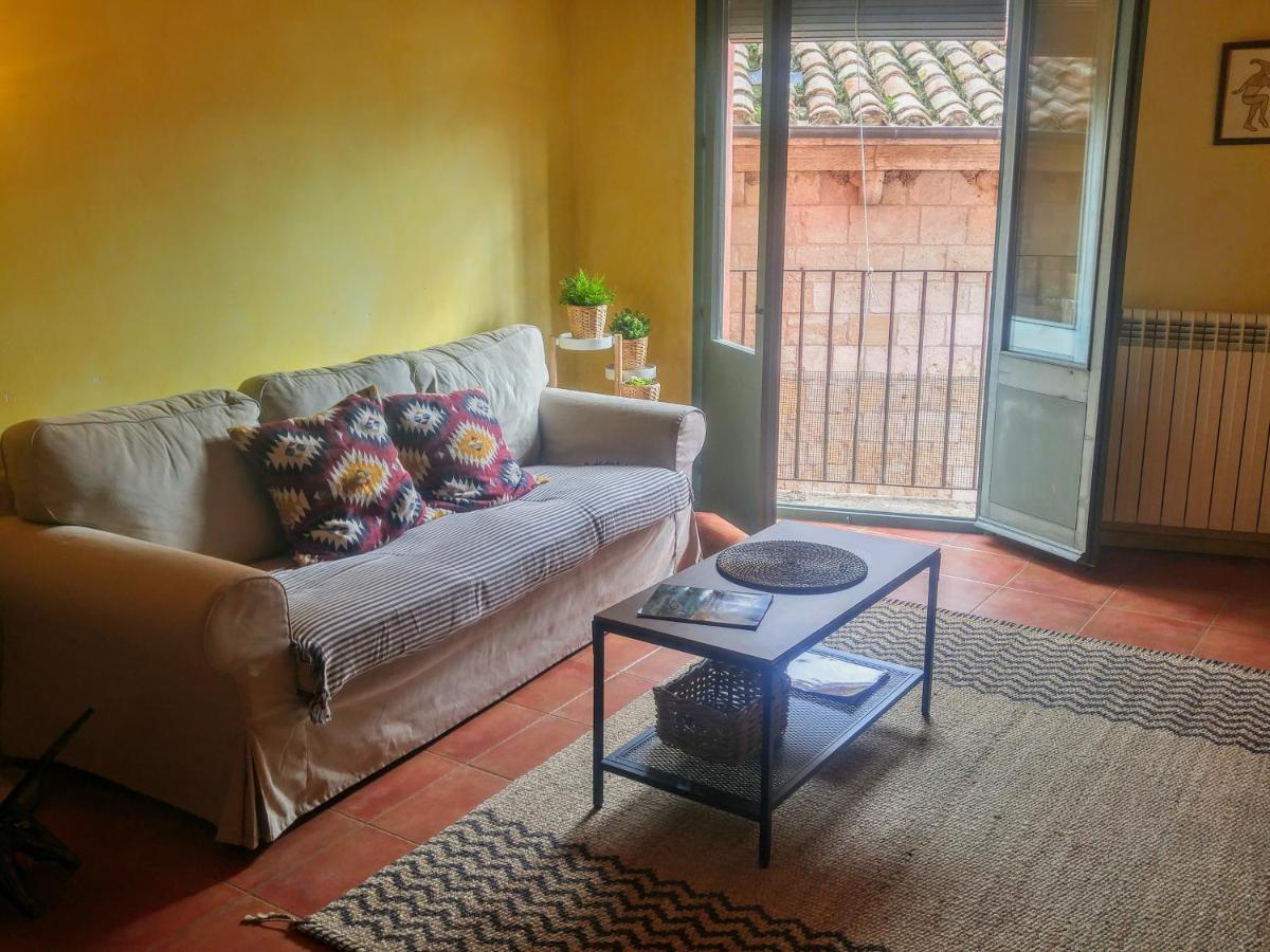 Apartamentos Saltarel·lo Besalú Exterior foto
