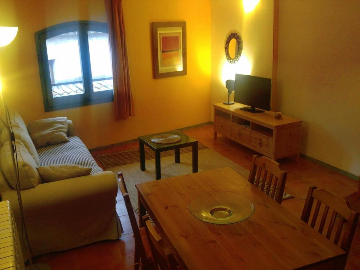 Apartamentos Saltarel·lo Besalú Exterior foto